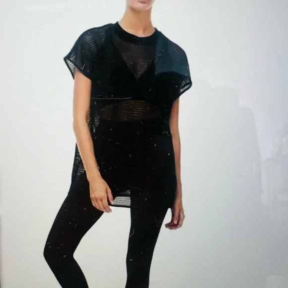 GOOD AMERICA Warrior Mesh Cover Up Workout Top Oversized Short Sleeve Medium - Picture 3 of 12